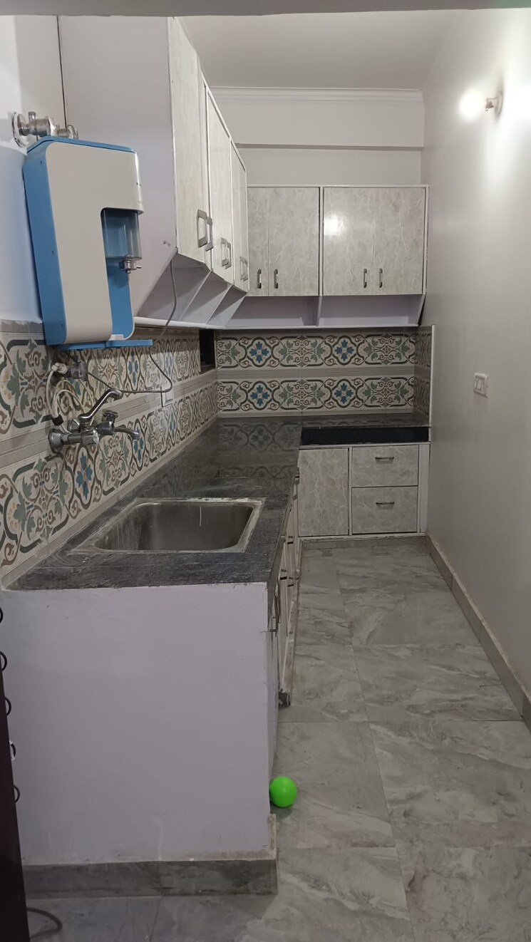 Kitchen, sector 19 dwarka 2 Bedroom 900 Sq.Ft. Builder Floor In Sector 19 Dwarka Delhi 9079456