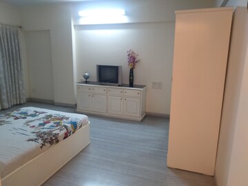 2 BHK Apartment For Rent in Golden Square, Santacruz East