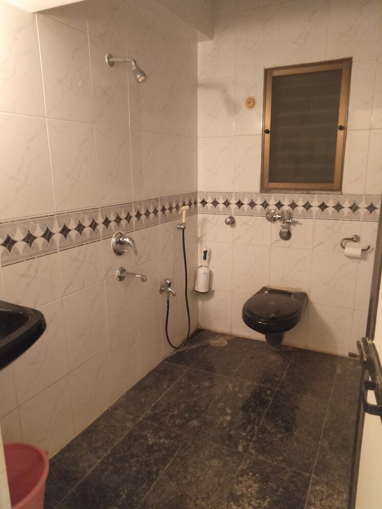 Bathroom, golden-square 2 Bedroom 780 Sq.Ft. Apartment In Santacruz East Mumbai 9079508