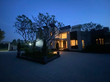 Parking in 4 BHK Villa at Ghitorni – for Rent