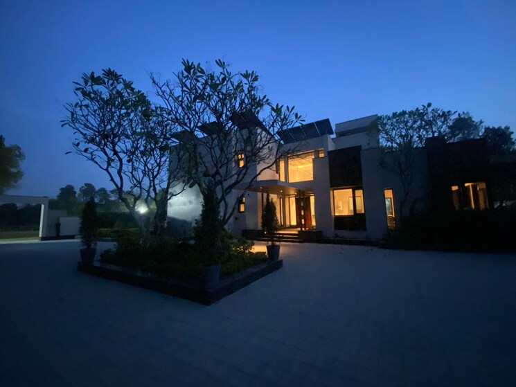  Parking, ghitorni 4 Bedroom 12000 Sq.Ft. Villa In Ghitorni Delhi 9079506