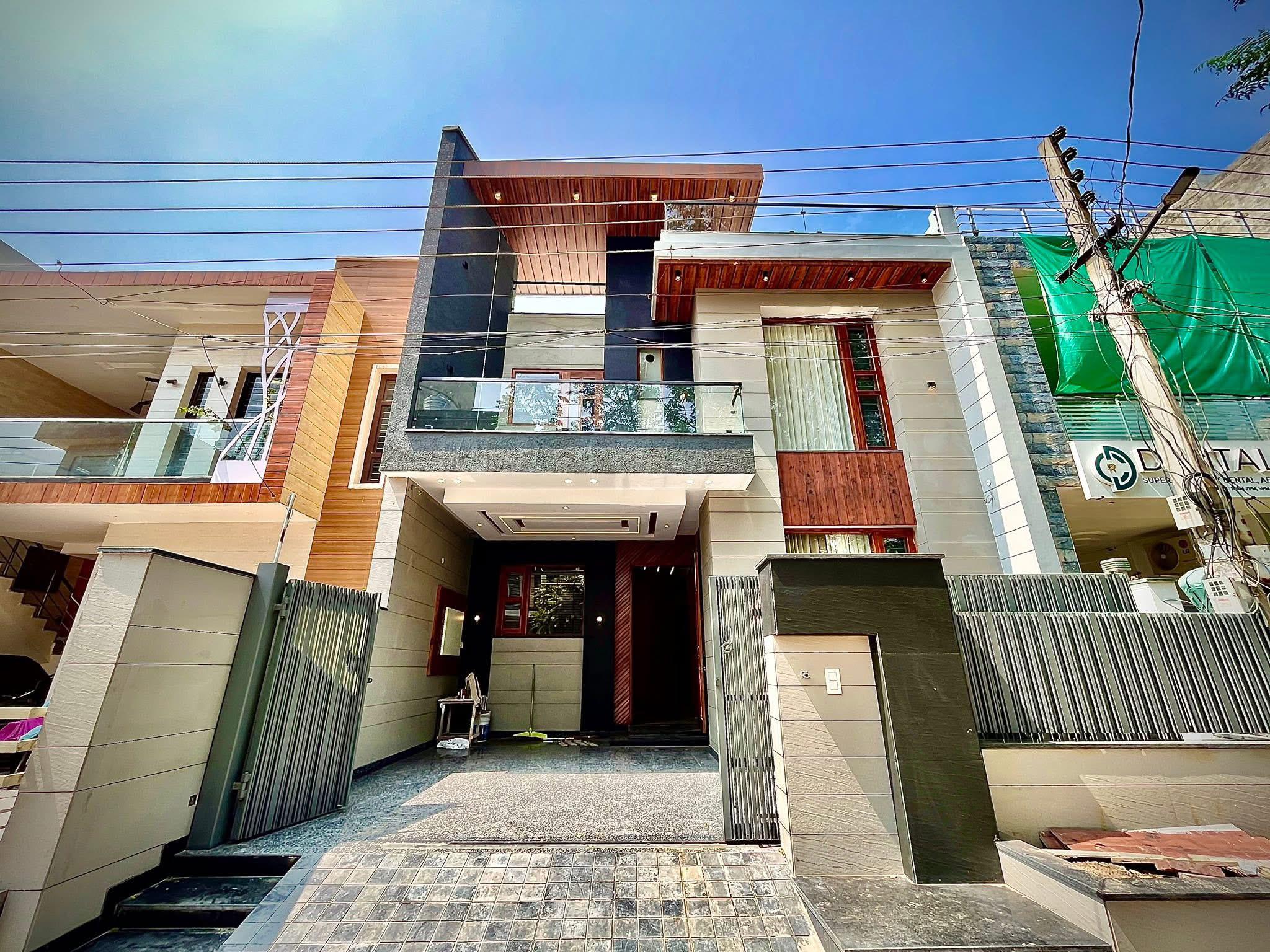 4 BHK + Pooja Room,Servant Room,Study Room,Extra Room Independent House For Sale in Sunny Enclave 