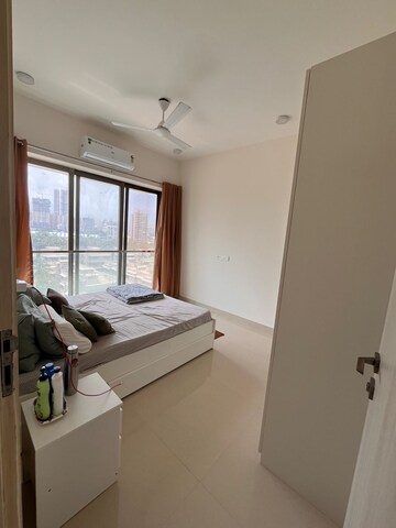 Team Area in 2 BHK Apartment at Jivan Prakash Apartment, Matunga West – for Rent