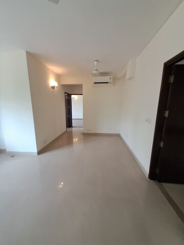 Furnished Amenities in 2 BHK Apartment at M3M Woodshire, Sector 107 – for Sale