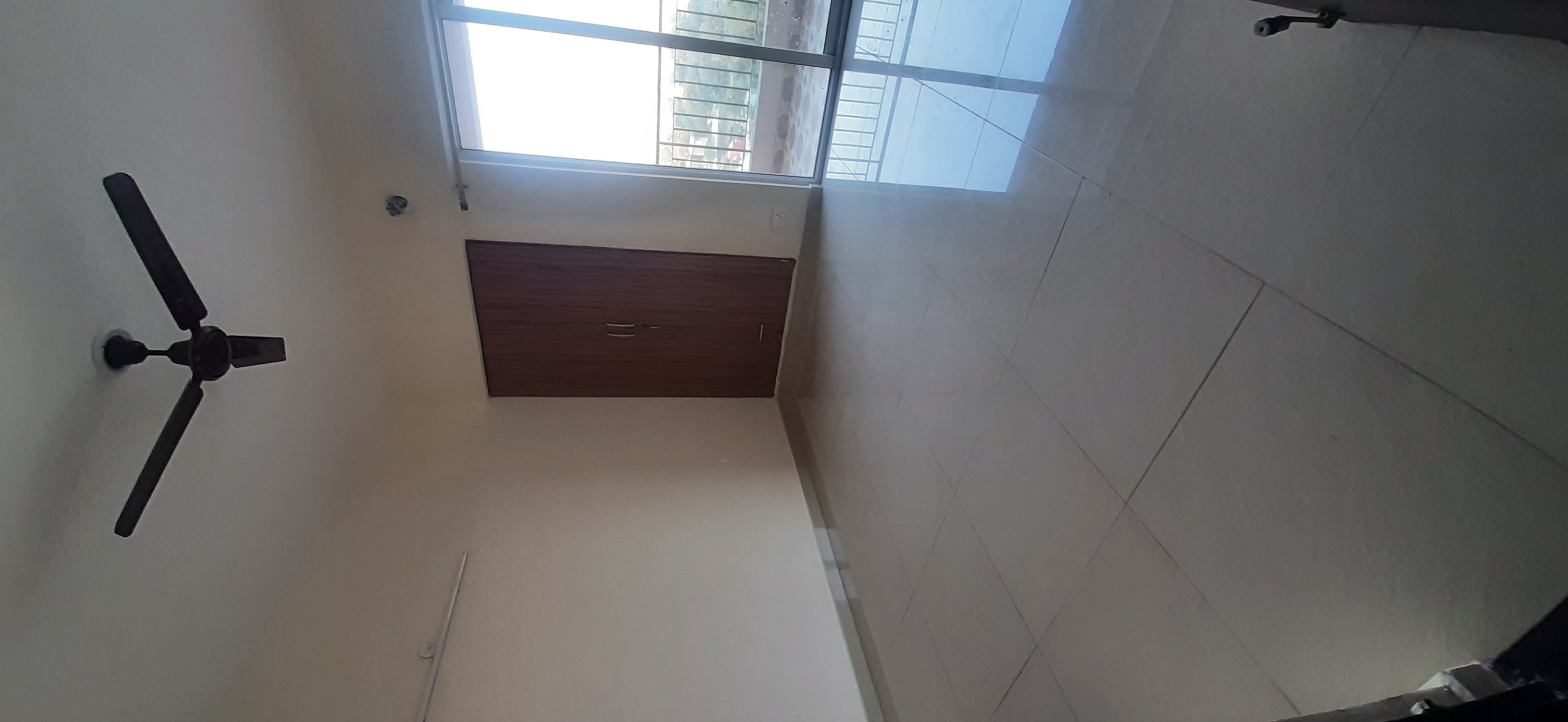 3 BHK 1600 Sq.Ft. Apartment in Landcraft Golflinks Plaza