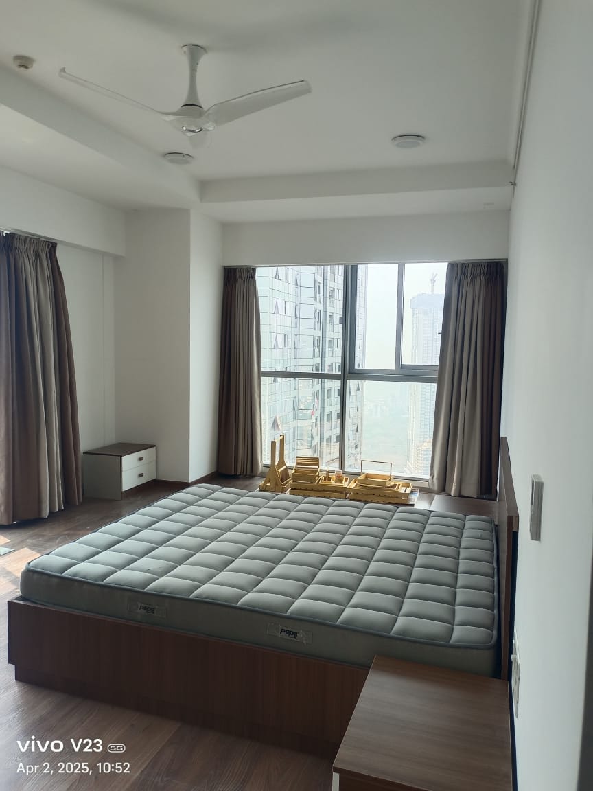 2 BHK + Extra Room 596 Sq.Ft. Apartment in Raunak Centrum