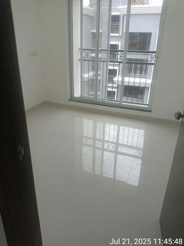 Room in 2 BHK Apartment at Jhamtani Ace Abode, Kiwale – for Rent