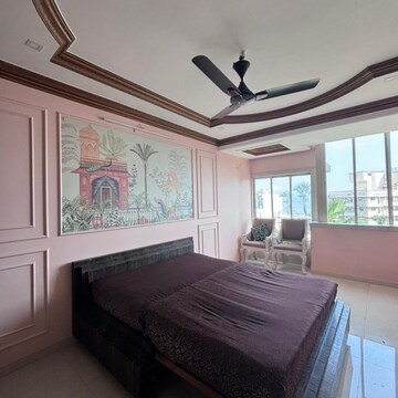 Bedroom in 2 BHK Apartment at Versova – for Rent