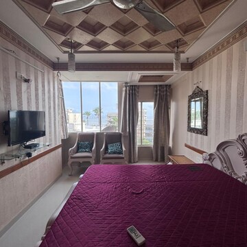 2 BHK Apartment For Rent in Versova