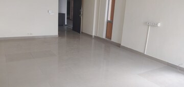 Room in 3 BHK Apartment at Pioneer Park Phase 1, Sector 61 – for Rent
