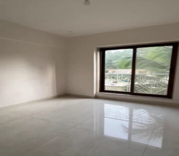 Room in 2 BHK Apartment at Matunga East – for Rent