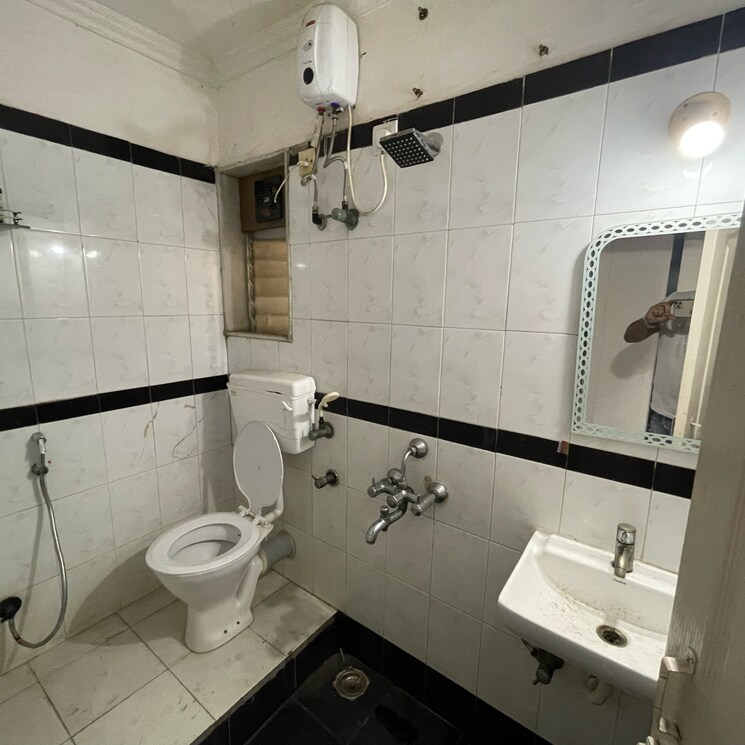 Attached Bathroom, hdil-dheeraj-residency 2 Bedroom 900 Sq.Ft. Apartment In Prakash Nagar Mumbai 9079743