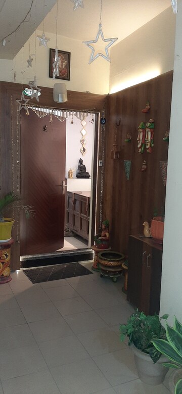 Furnished Amenities in 3 BHK Apartment at Land Craft Golf Links Apartment Phase 2, Pandav Nagar – for Sale