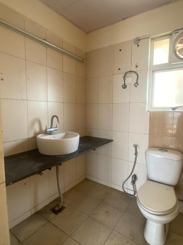 Bathroom, landcraft-golf-links 3 Bedroom 1630 Sq.Ft. Apartment In Pandav Nagar Ghaziabad 9079747
