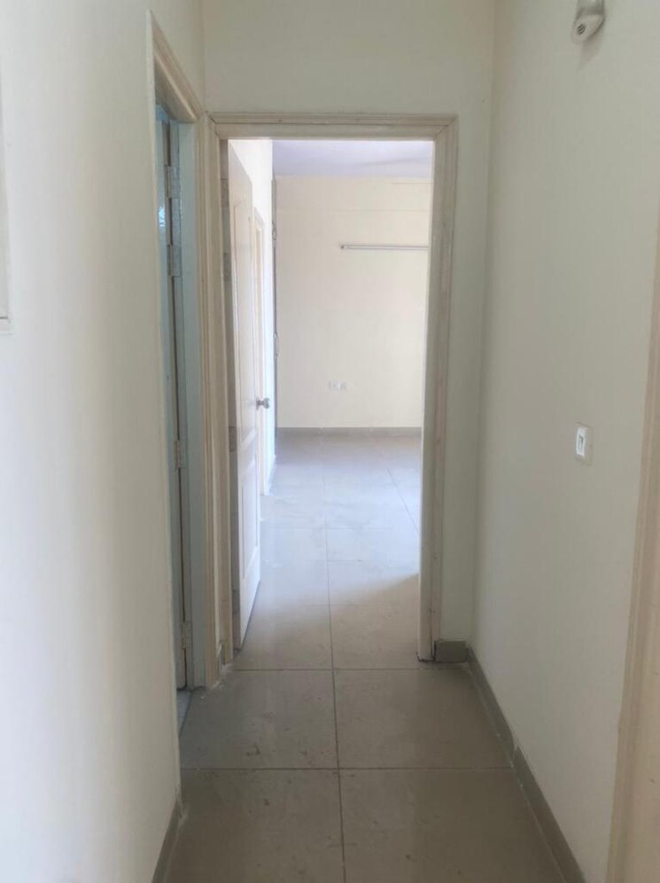 Room, landcraft-golf-links 3 Bedroom 1630 Sq.Ft. Apartment In Pandav Nagar Ghaziabad 9079747