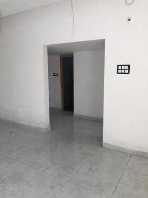 Room in 3 BHK Apartment at Alkapoor – for Sale