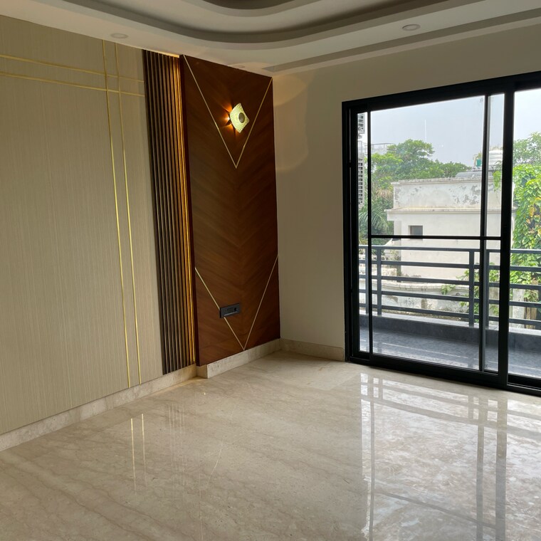 Room, sushant lok iii 4 Bedroom 300 Sq.Yd. Builder Floor In Sushant Lok Iii Gurgaon 9079827