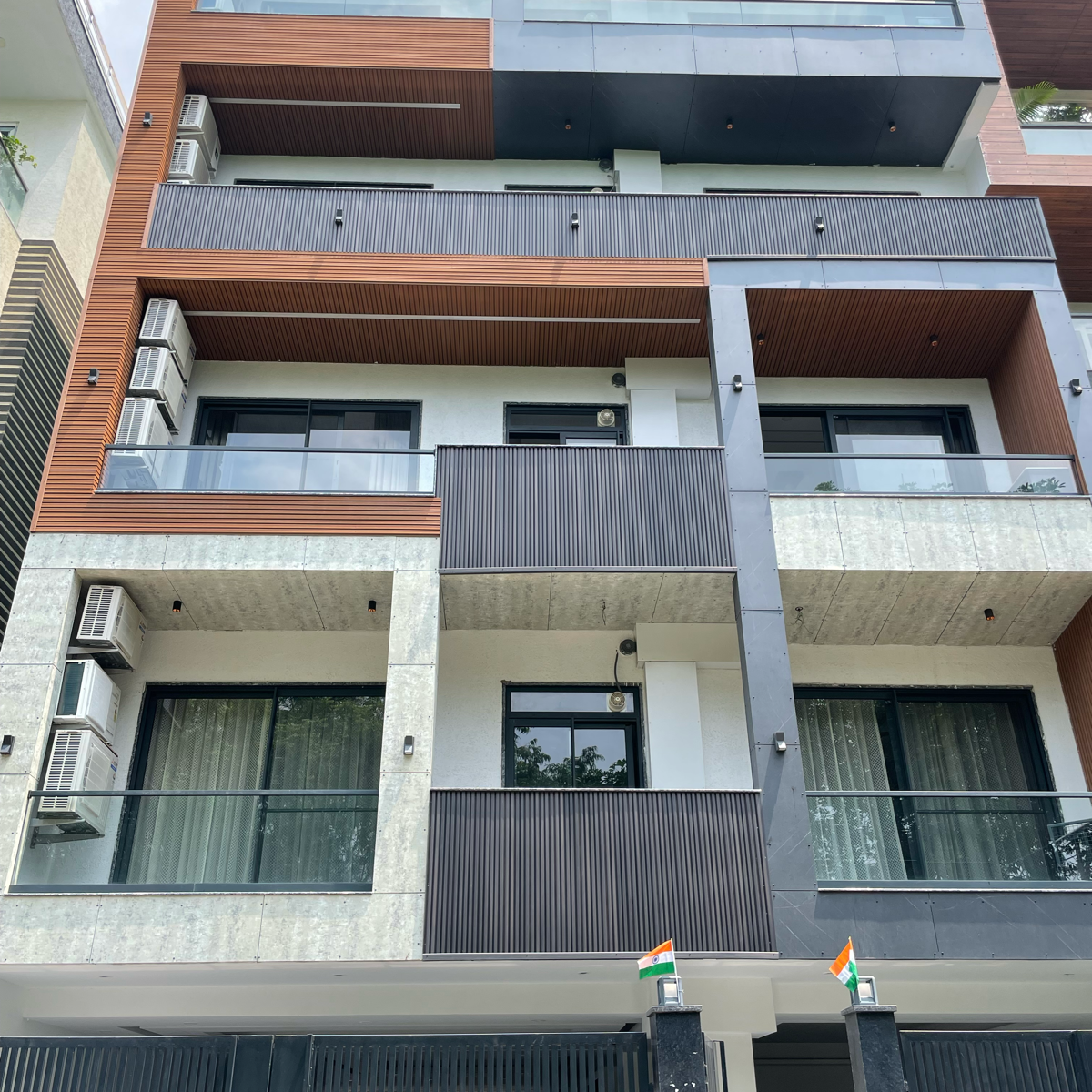 4 BHK + Pooja Room Builder Floor For Sale in Sushant Lok III