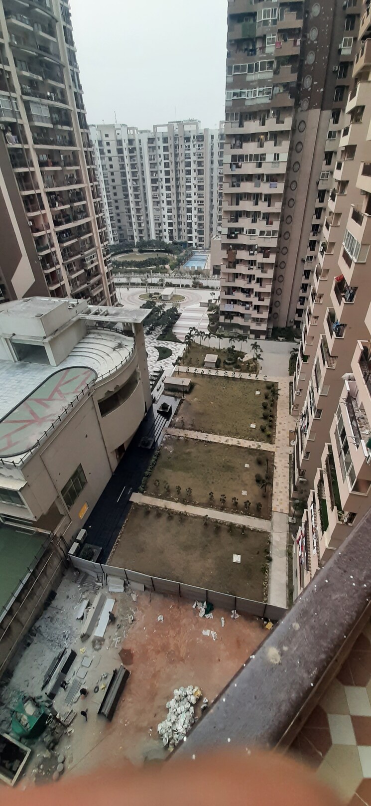 Exterior View, land-craft-golf-links-apartment-phase-2 3 Bedroom 1600 Sq.Ft. Apartment In Pandav Nagar Ghaziabad 9079802