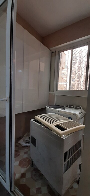  3 BHK Apartment at Land Craft Golf Links Apartment Phase 2, Pandav Nagar – for Sale