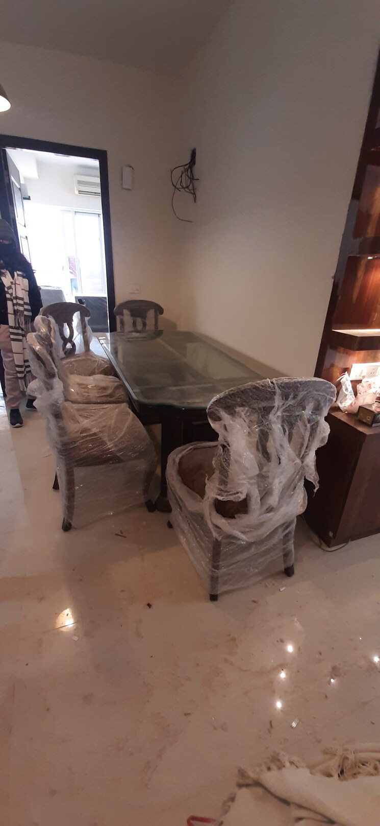 Living Room, land-craft-golf-links-apartment-phase-2 3 Bedroom 1600 Sq.Ft. Apartment In Pandav Nagar Ghaziabad 9079802