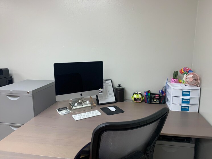 Team Area, laxmi nagar Commercial Office Space 439 Sq.Ft. In Laxmi Nagar Delhi 9079854