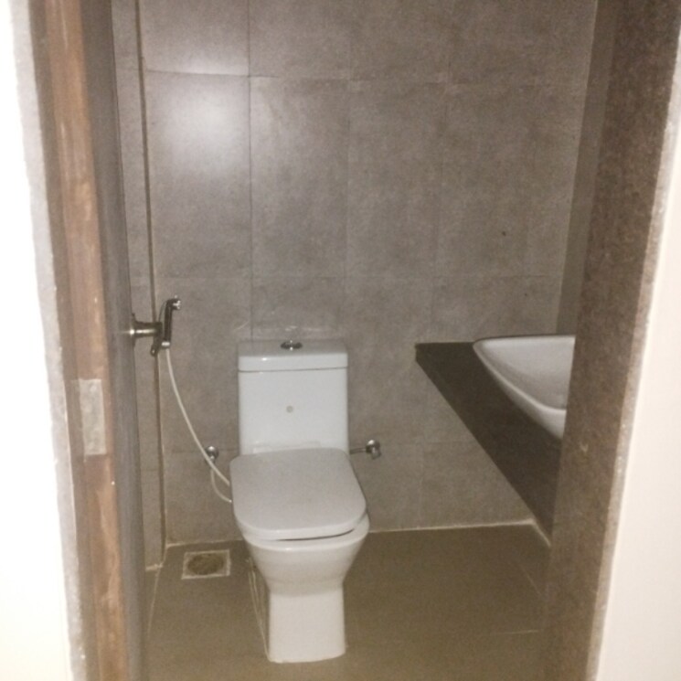 Attached Bathroom, acme-ozone-phase-ii 2 Bedroom 676 Sq.Ft. Apartment In Ghodbunder Road Thane 9079877