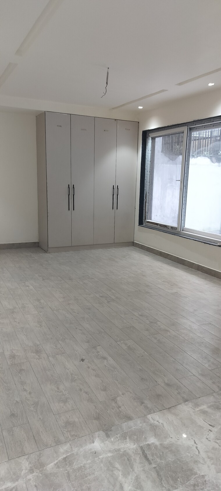 Room, sector 49 5 Bedroom 250 Sq.Mt. Independent House In Sector 49 Noida 9079901