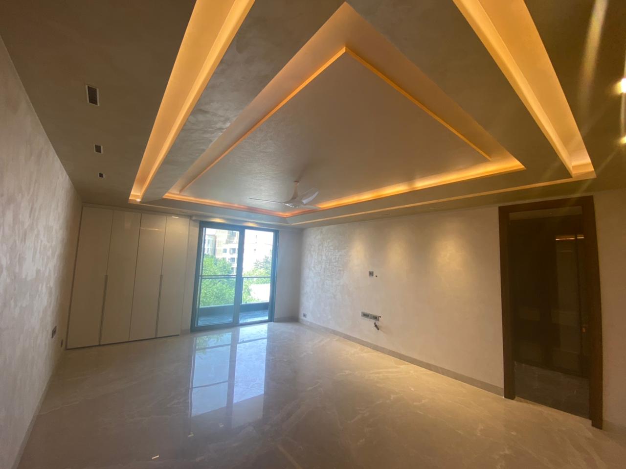 4 BHK + Pooja Room,Servant Room,Study Room Builder Floor For Rent in DLF Phase I