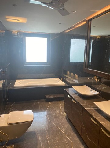 Attached Bathroom in 4 BHK Builder Floor at Dlf Phase I – for Rent