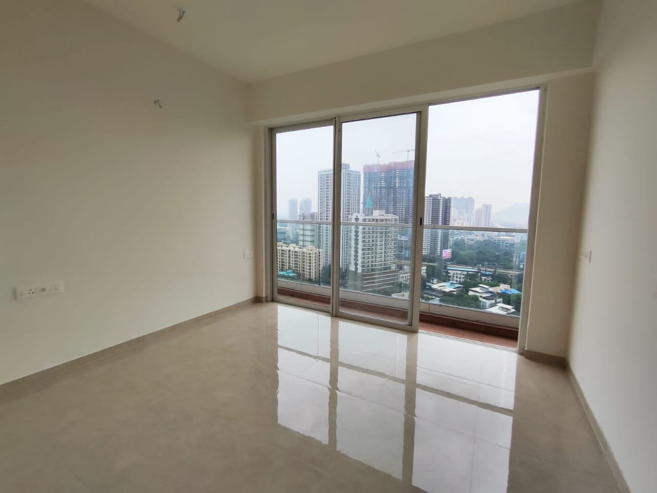 3 BHK + Extra Room Apartment For Rent in Indiabulls One Indiabulls