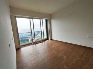Master Bedroom in 3 BHK Apartment at Indiabulls One Indiabulls, Pokhran Road No Two – for Rent