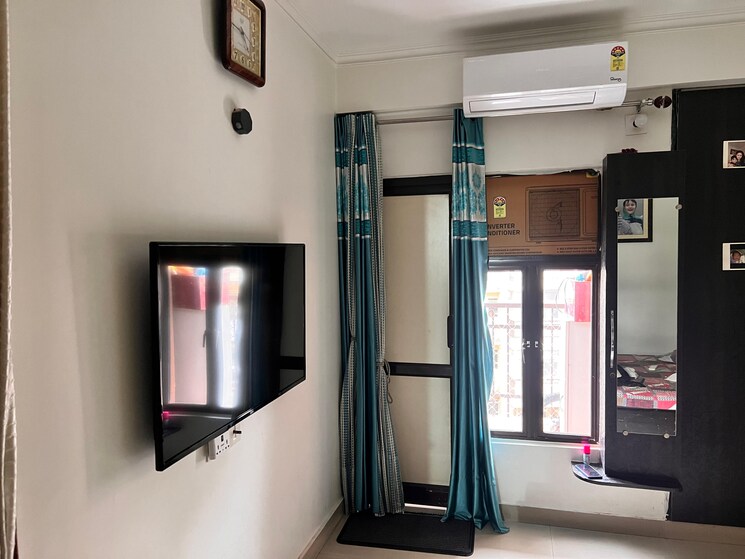 Room, sg-grand 2 Bedroom 930 Sq.Ft. Apartment In Raj Nagar Extension Ghaziabad 9079986