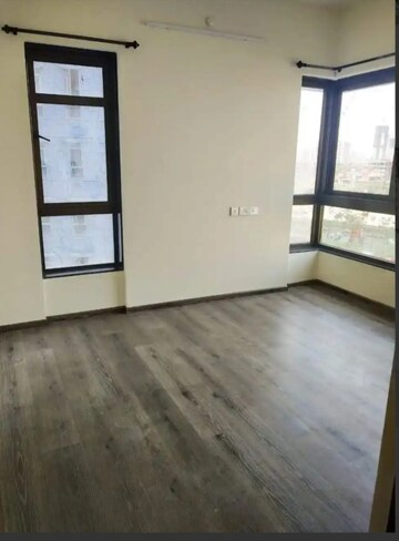 Room in 2 BHK Apartment at The Wadhwa Atmosphere, Mulund West – for Rent