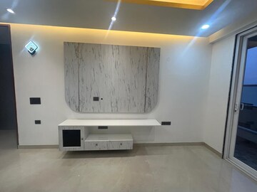 Furnished Amenities in 3 BHK Builder Floor at Sector 52 – for Sale