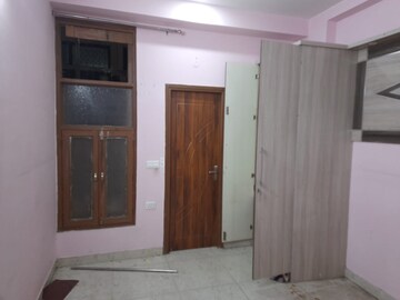 Room in 2 BHK Apartment at Astha Lane Residents Welfare Association, Indrapuram – for Rent