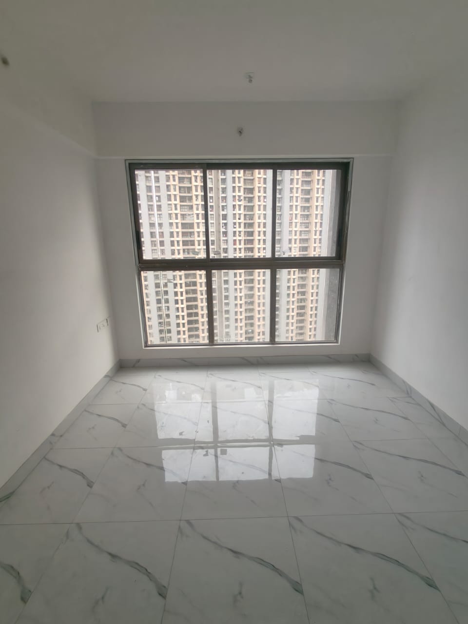 1 BHK + Extra Room Apartment For Rent in Raymond Ten X Vibes
