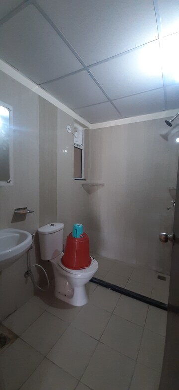 Furnished Amenities in 3 BHK Builder Floor at Land Craft Golf Links Villa, Pandav Nagar – for Sale