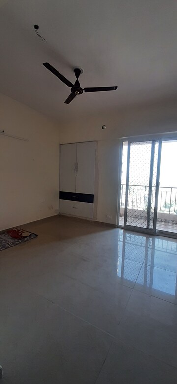 Kitchen in 3 BHK Builder Floor at Land Craft Golf Links Villa, Pandav Nagar – for Sale