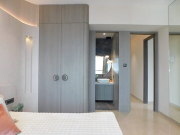 Room in 3 BHK Apartment at Marathon Monte South, Byculla West – for Sale