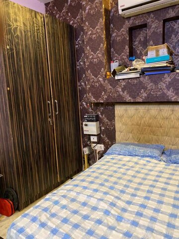 Bedroom in 3 BHK Builder Floor at Sector 52 – for Sale