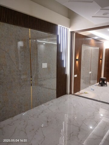  5 BHK Villa at Tulsi Nagar – for Sale