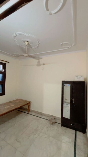 2 BHK Apartment For Rent in Alpha 1 RWA, Alpha 1 Greater Noida