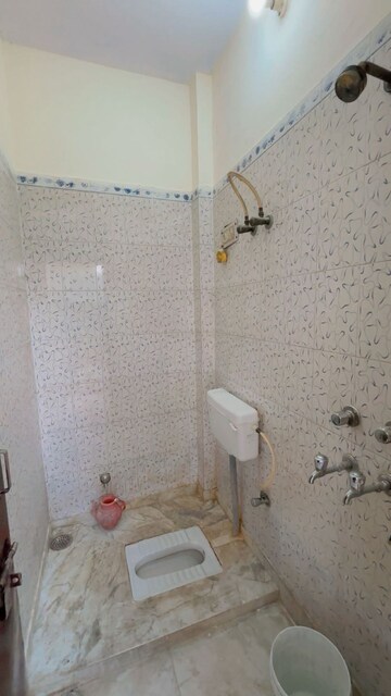 Bathroom in 2 BHK Apartment at Alpha 1 RWA, Alpha 1 Greater Noida – for Rent