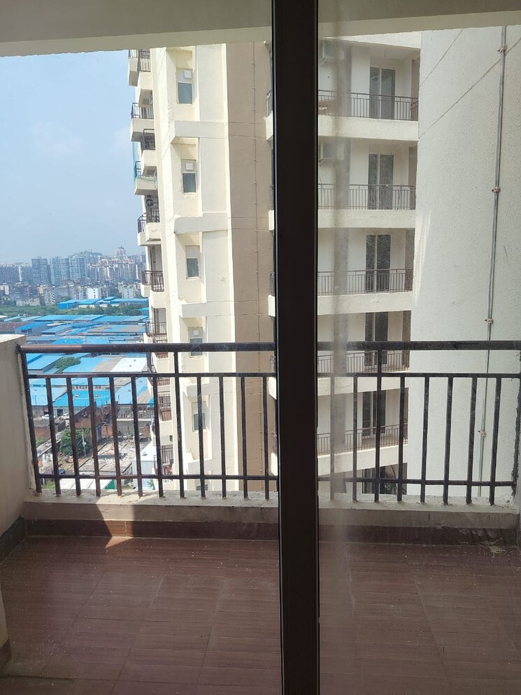 Balcony, amrapali-terrace-homes 3 Bedroom 1400 Sq.Ft. Apartment In Tech Zone 4 Greater Noida Greater Noida 9080118