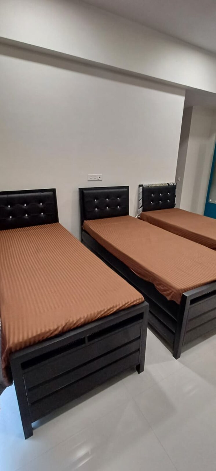 Bedroom, andheri east Pg For Girls In Andheri East 9080125