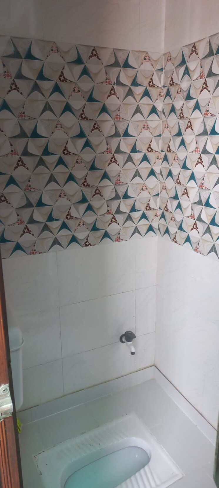 Bathroom, sector 112 2 Bedroom 1000 Sq.Ft. Builder Floor In Sector 112 Noida 9080127