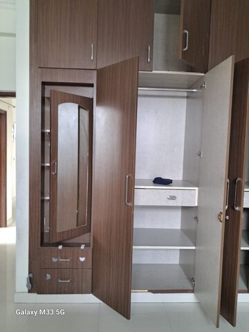 Master Bedroom in 3 BHK Apartment at Migsun Delta Street, Delta Ii Greater Noida – for Rent