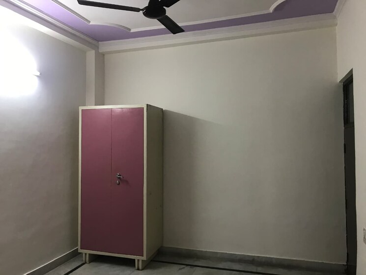 Room, mayur vihar phase 1 1.5 Bedroom 450 Sq.Ft. Builder Floor In Mayur Vihar Phase 1 Delhi 9080177