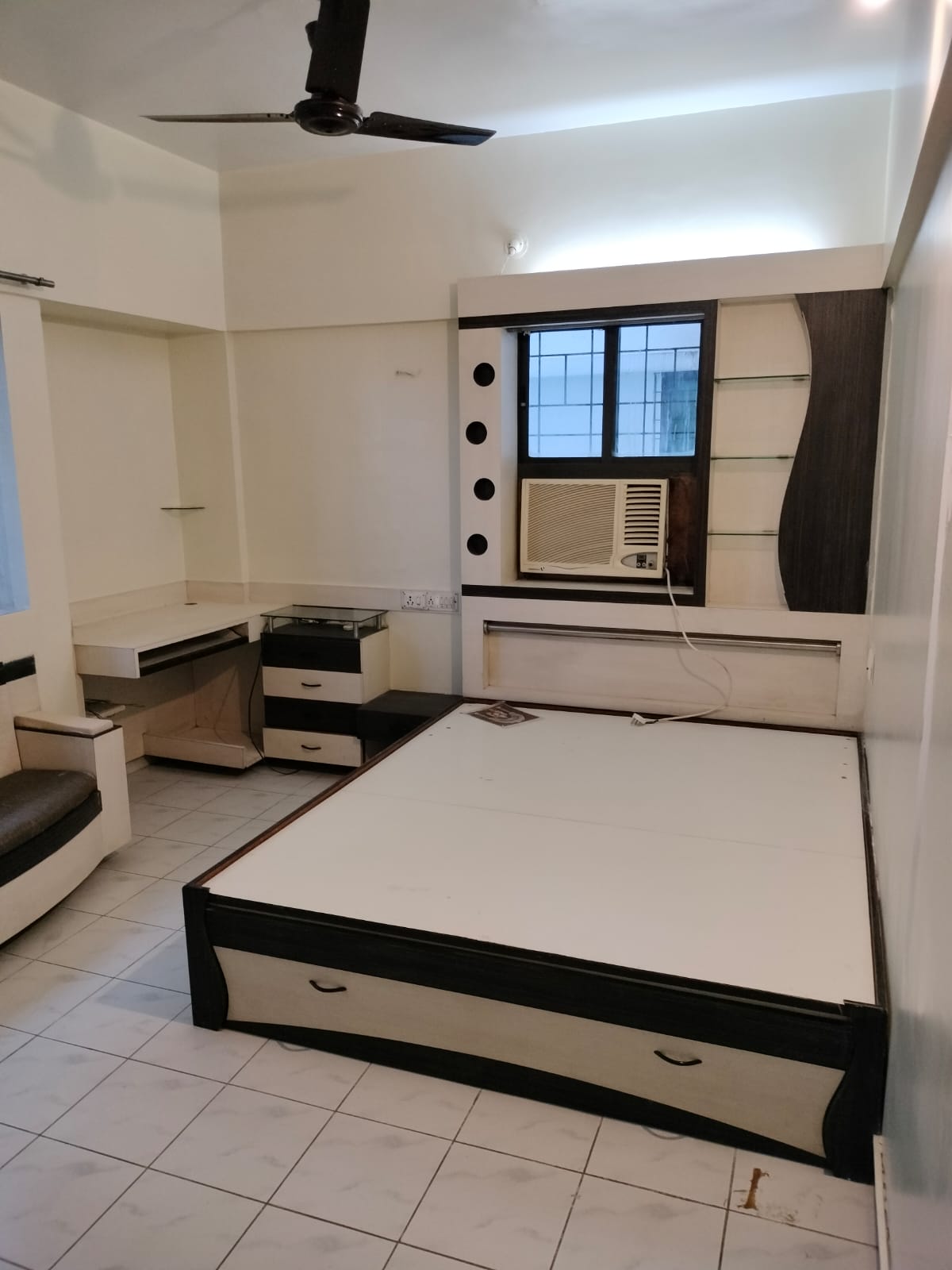 2 BHK Apartment For Rent in Goel Ganga Nebula